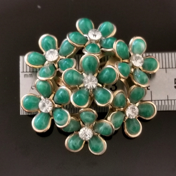Vintage Coro Green Lucite Layered Flowers & Rhinestone Brooch Pin - Picture 4 of 5